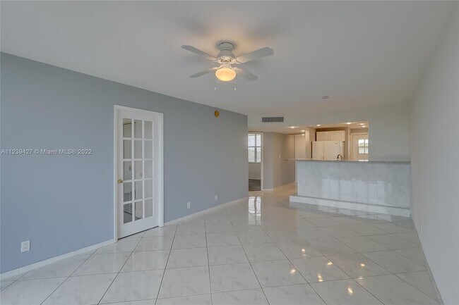 Building Photo - 4501 NE 21st Ave