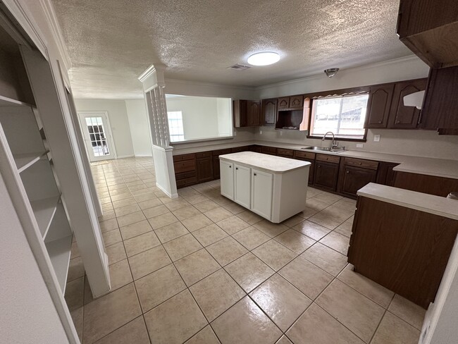 Building Photo - 7811 Helmers St