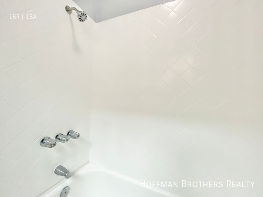 Building Photo - 1128 Raymond Ave