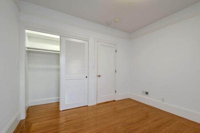 Building Photo - 3217 Gough St