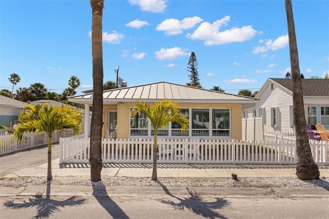 Building Photo - 108 11th Ave