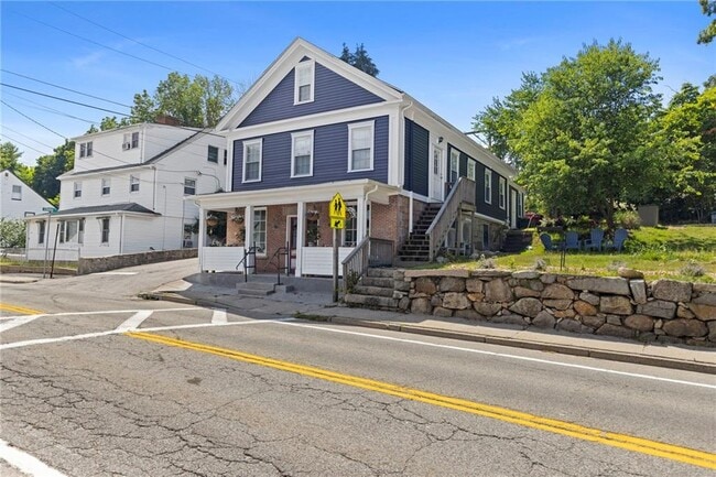 Primary Photo - 48 Main St