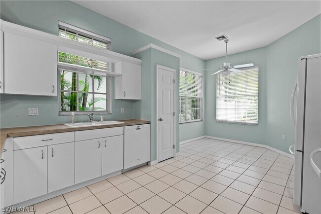 Building Photo - 11910 Seabreeze Cove Ln