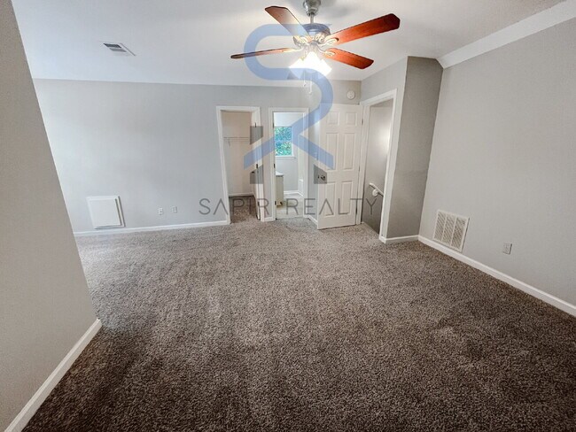 Building Photo - Move in before October 15th and get $100 O...
