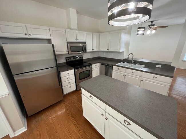 Building Photo - 3 BR 2 BA Home - Charleston Park In Fletcher's Mill