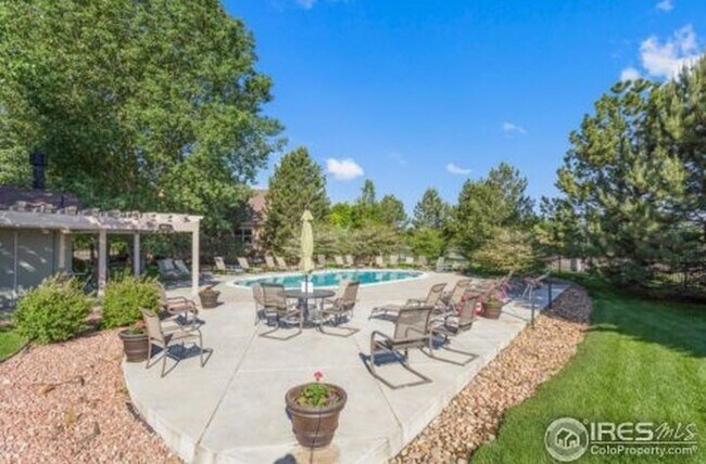 Building Photo - Magnificent and Spacious 2 bed/3 bath in G...