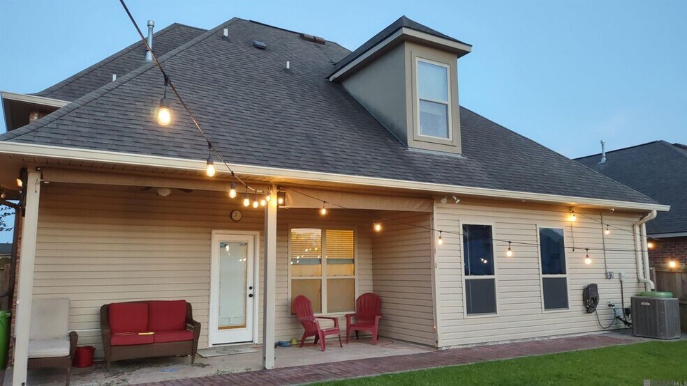 Building Photo - 7023 Myrtle Bluff Dr