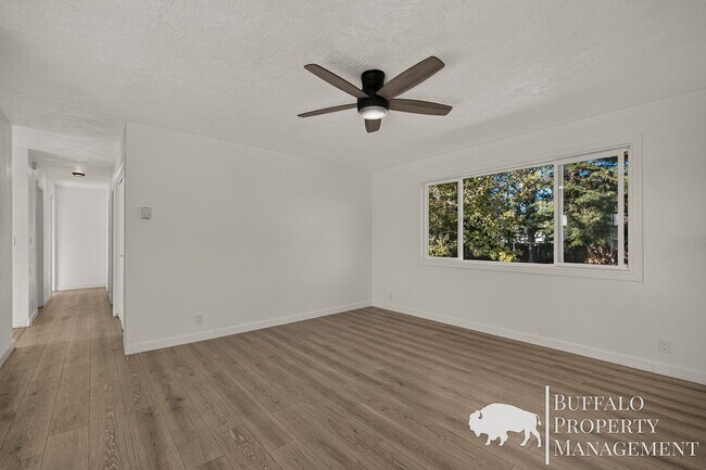 Building Photo - 578 Maple Leaf Dr