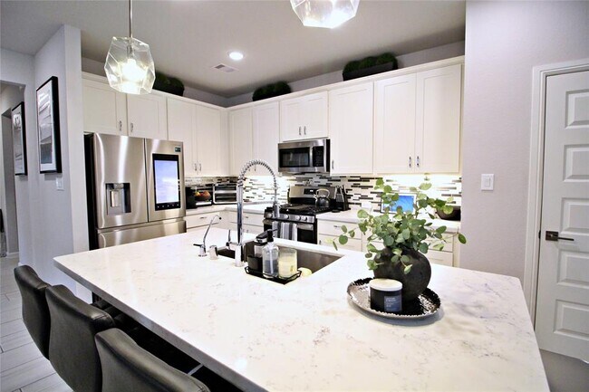 Building Photo - 8143 Bellwick Bay Ct