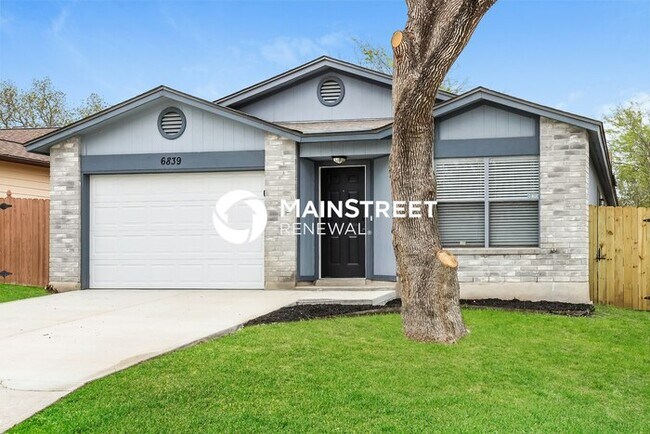 Building Photo - 3 Bedroom Pet-Friendly Home in CONVERSE, TX with Main Street Renewal
