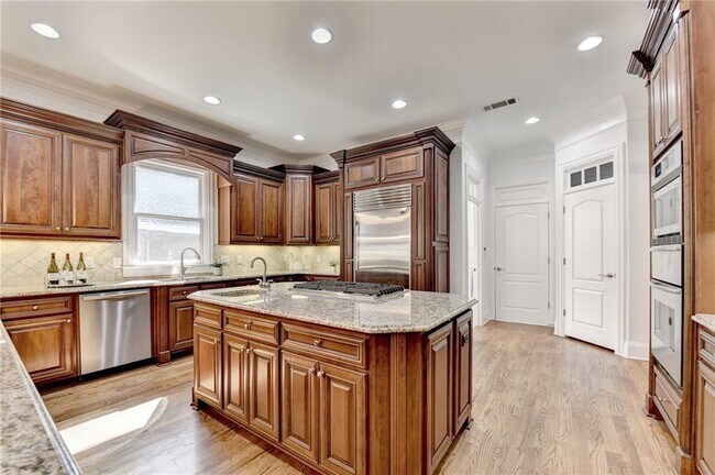 Building Photo - 8330 Royal Melbourne Way