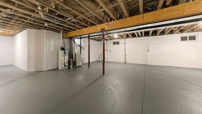 Building Photo - 1214 N 16th Ave