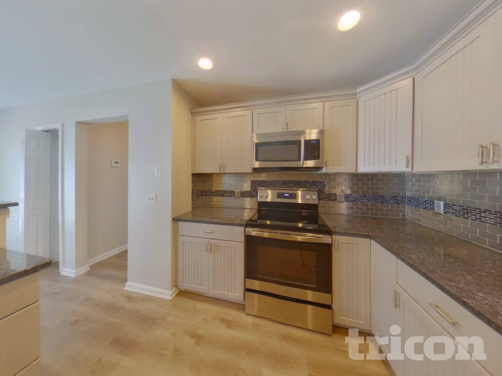 Building Photo - 633 Thornbird Cir