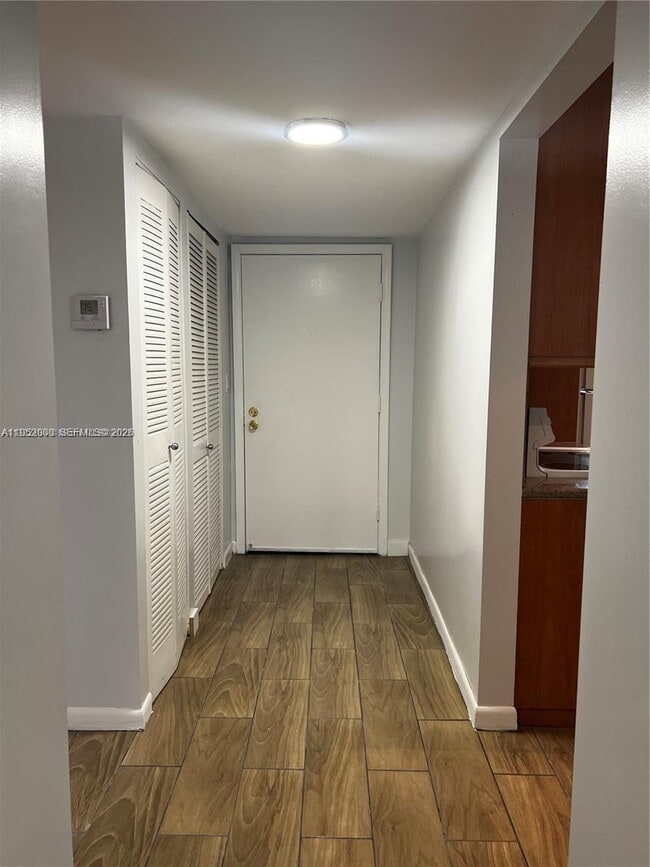 Building Photo - 4111 Stirling Rd