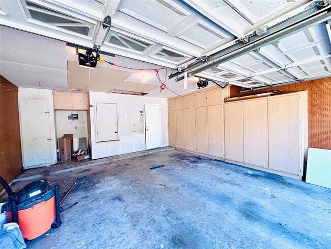 Building Photo - 3700 Cookstown Dr