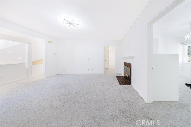 Building Photo - 2255 E Chevy Chase Dr