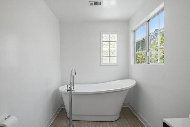 Building Photo - Timeless 1922 Spanish Charm meets Modern Luxury