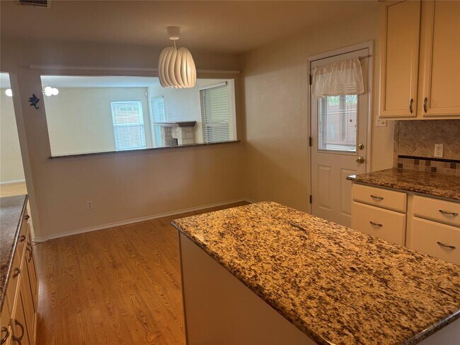 Building Photo - 3816 Eagles Nest St