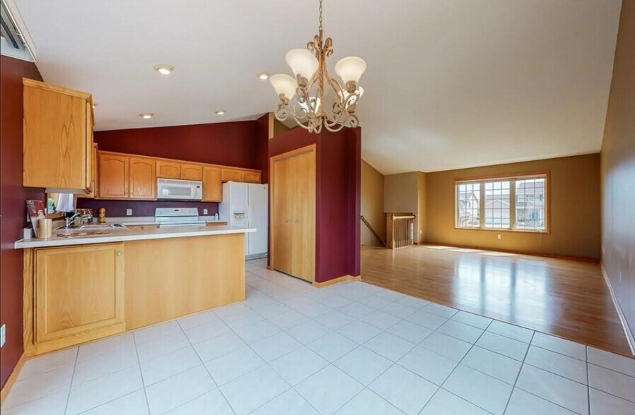 Building Photo - 6251 Fairway Dr NW