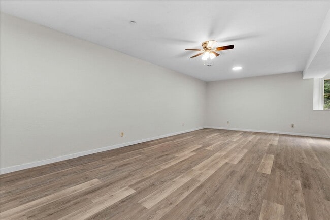 Building Photo - 1102 Apache Dr