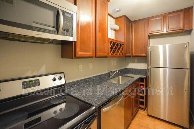 Building Photo - 309 Meeting Street