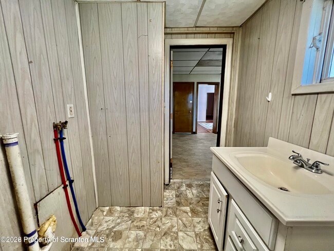 Building Photo - 608 Taylor