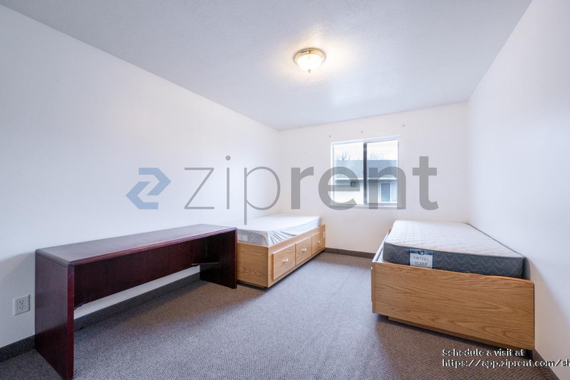 Building Photo - 320 E 200 N