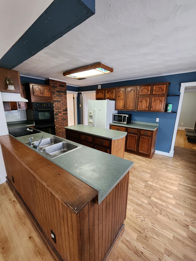 Building Photo - 344 Katahdin Ave