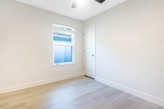 Building Photo - 8702 Doris Ave