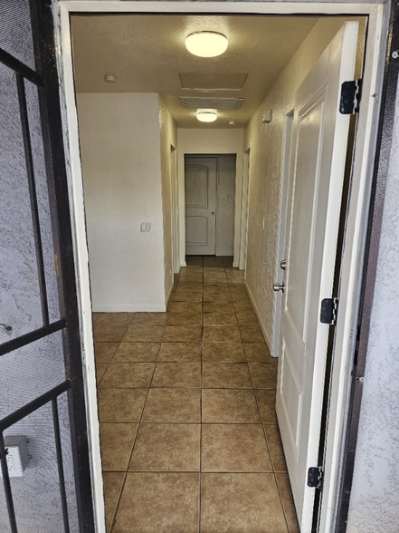Building Photo - 20820-20n35 N 35th Ave