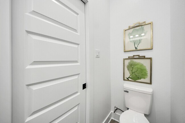 Building Photo - 8533 Amadwe St