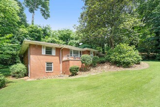 Building Photo - 3 bdrm, 2 bath home near Emory and the CDC