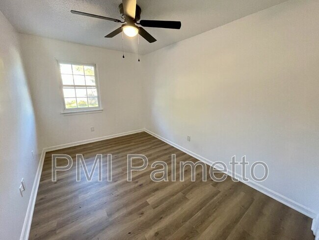 Building Photo - 1312 Cactus Ave