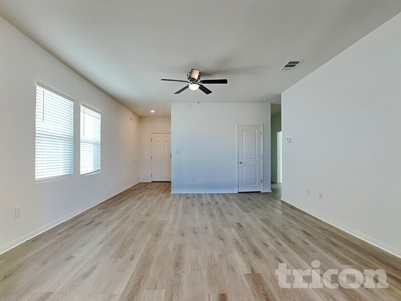 Building Photo - 209 Athena Way