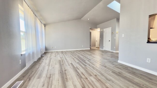 Building Photo - One-Level Home w/ Fenced Yard & Park Access