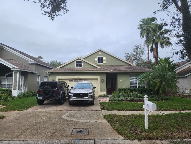 Building Photo - Gorgeous 4-Bedroom, 2-Bathroom Home in Bra...