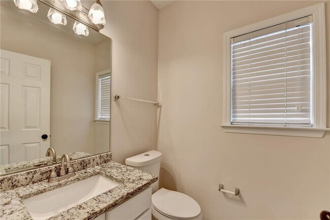 Building Photo - 100 Hawnley Trace