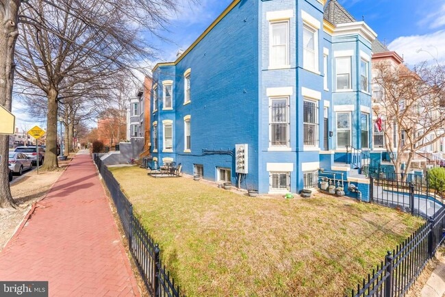 Building Photo - 165 U St NW
