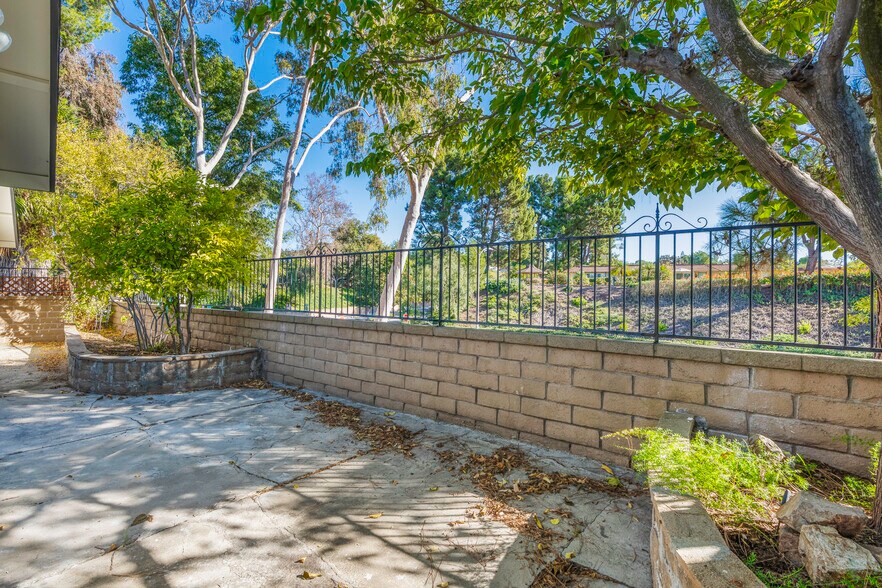 Building Photo - 23831 Pesaro