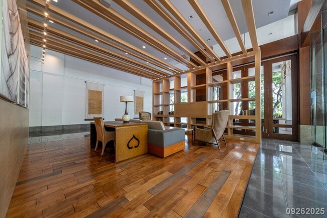 Building Photo - Luxury 3 Bed 2 Bath in the Allure