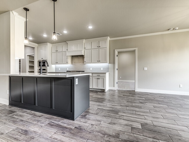 Building Photo - 14517 Chambord Dr