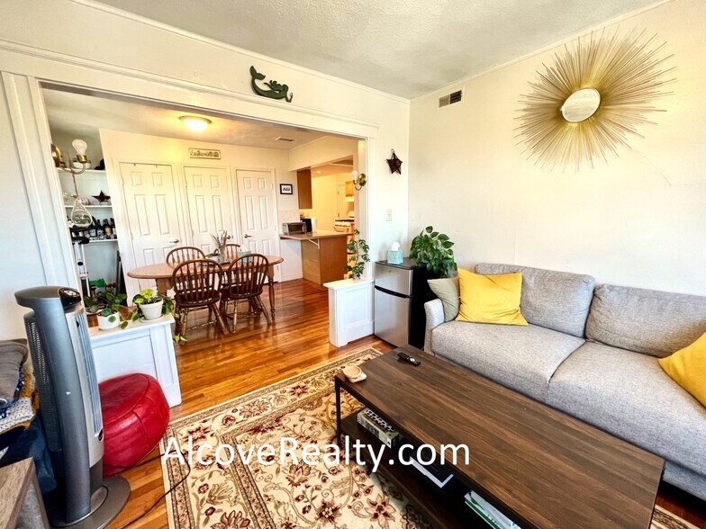 Building Photo - 225 Summer St