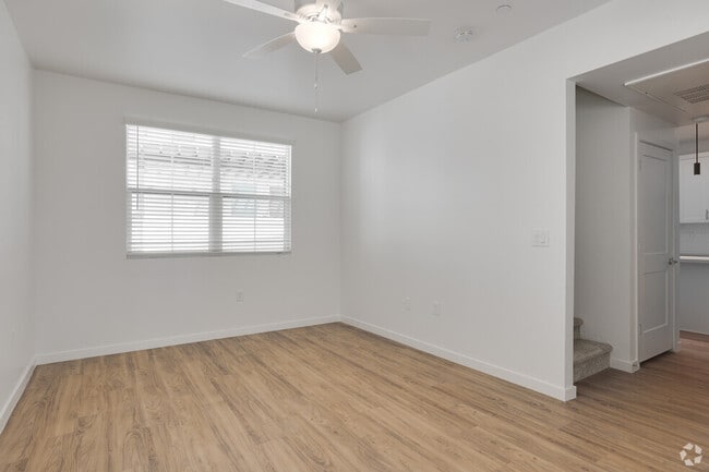 palo verde downstairs room - Culdesac Tempe