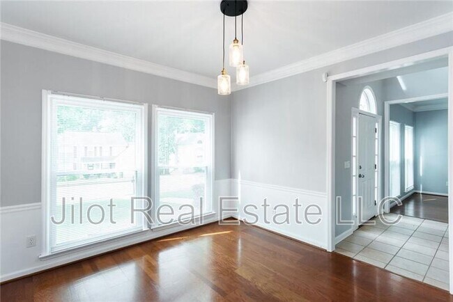 Building Photo - 483 Mountain Oaks Pkwy