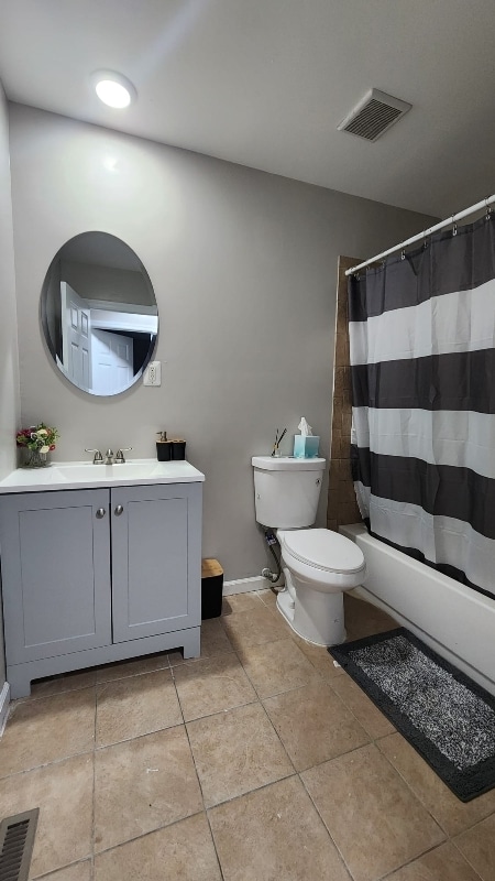 Building Photo - 2 Hazelwood Cir