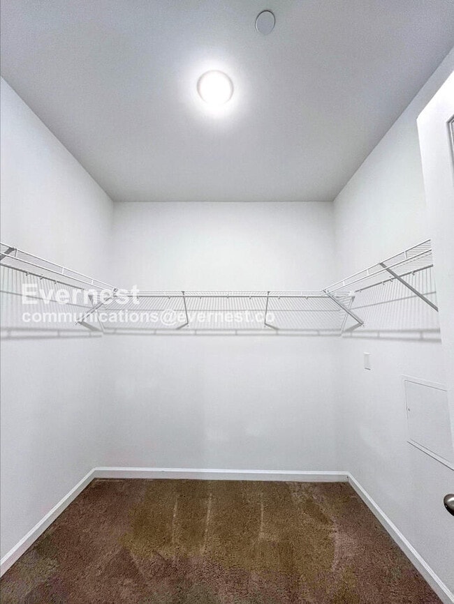 Building Photo - 1413 Pipeline Ave