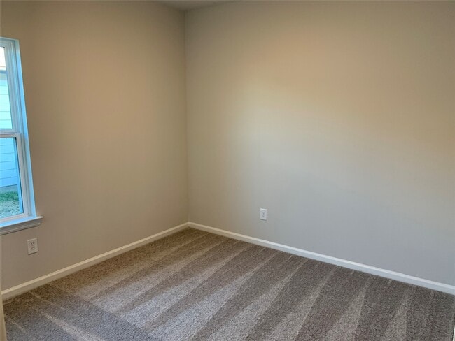 Building Photo - 810 Brookside Dr