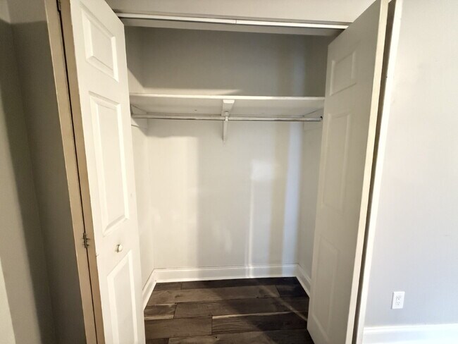 Building Photo - Spacious 1-Bedroom Apartment in West Knoxv...