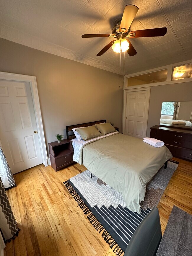 Building Photo - 135 Park Ave