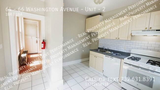 Building Photo - Very Large 1 Bedroom 1 Bath 1st floor apar...
